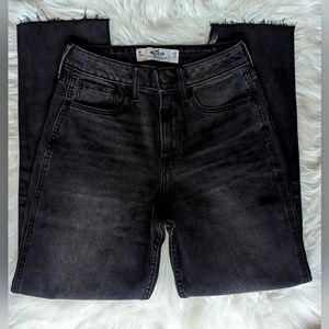 NWT Hollister blk distressed wash Curvy High Rise Mom Jean Hollister Vintage
